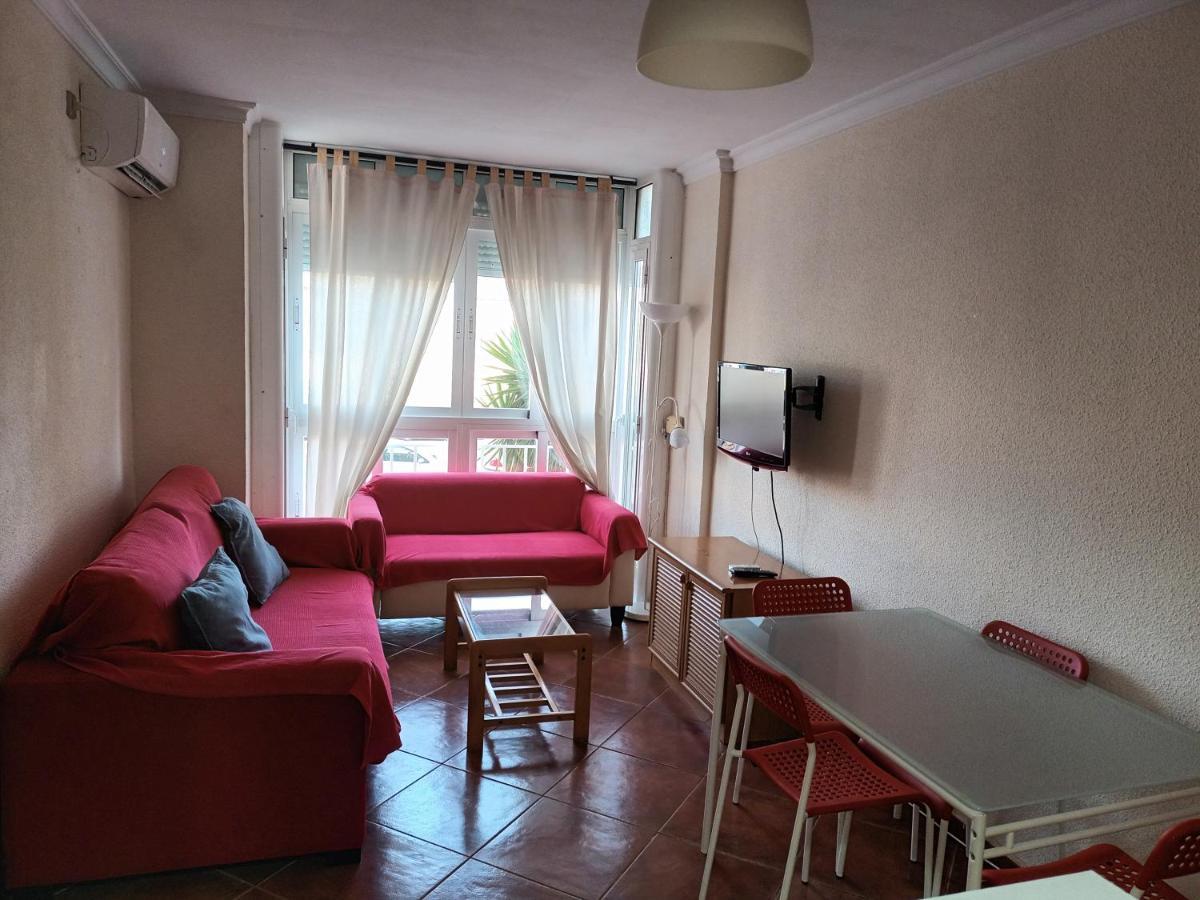 Apartamentos Vialia Sol Y Playa Малага Экстерьер фото